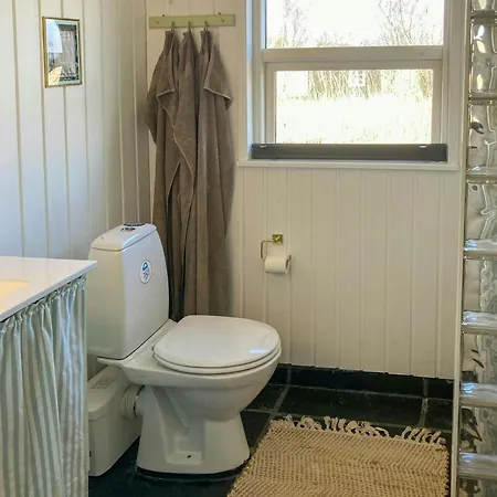 Cozy Summer House With Fjord Views Semesterbostad Randers